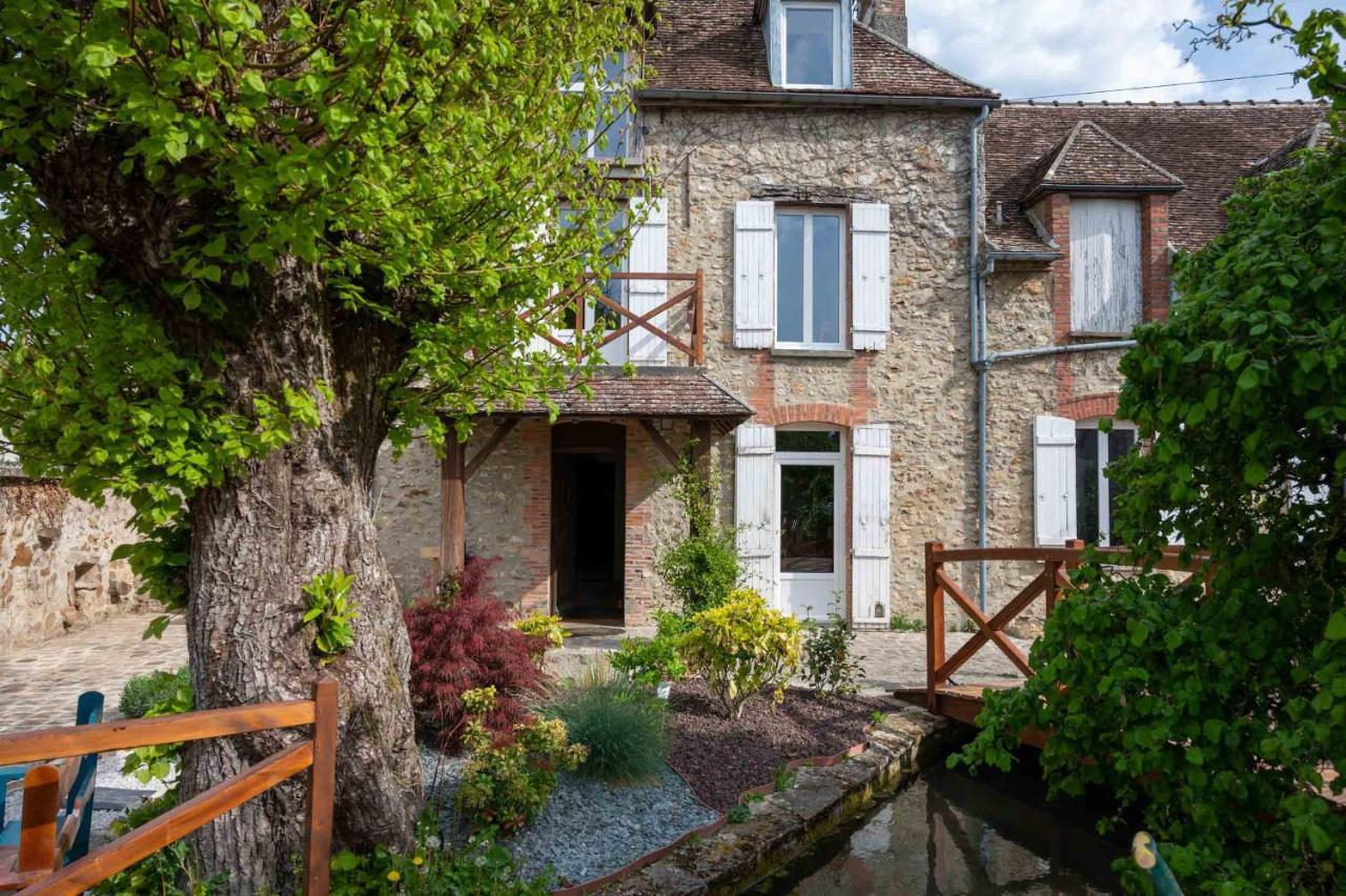 Le Moulin De Cutesson O Dela Du M Bed and Breakfast Villenauxe Exteriör bild